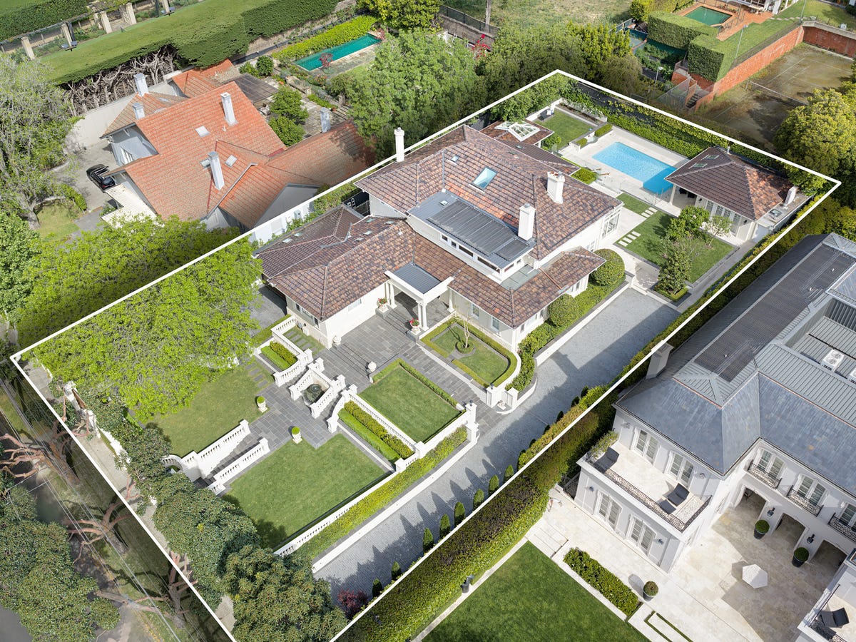 Family luxury in prestigious Toorak locale with no heritage overlays